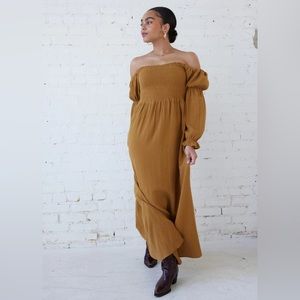 Ingrid + Isabel The Dream Dress Size Medium